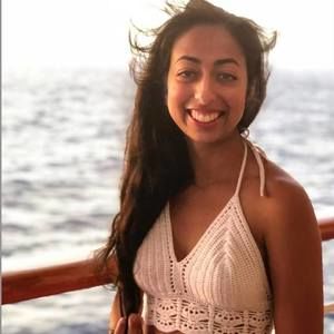 Meet your Posher, Isha